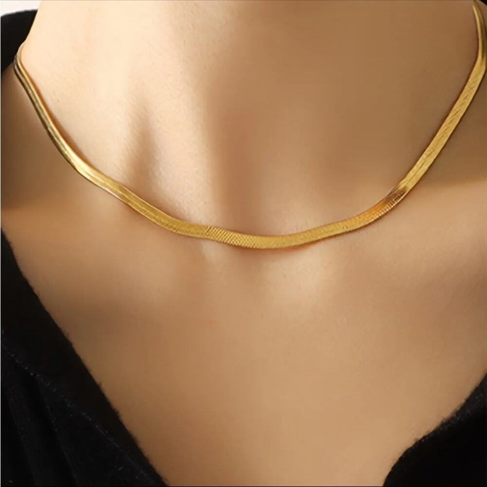 Nordstrom Gold Herringbone Choker Necklace